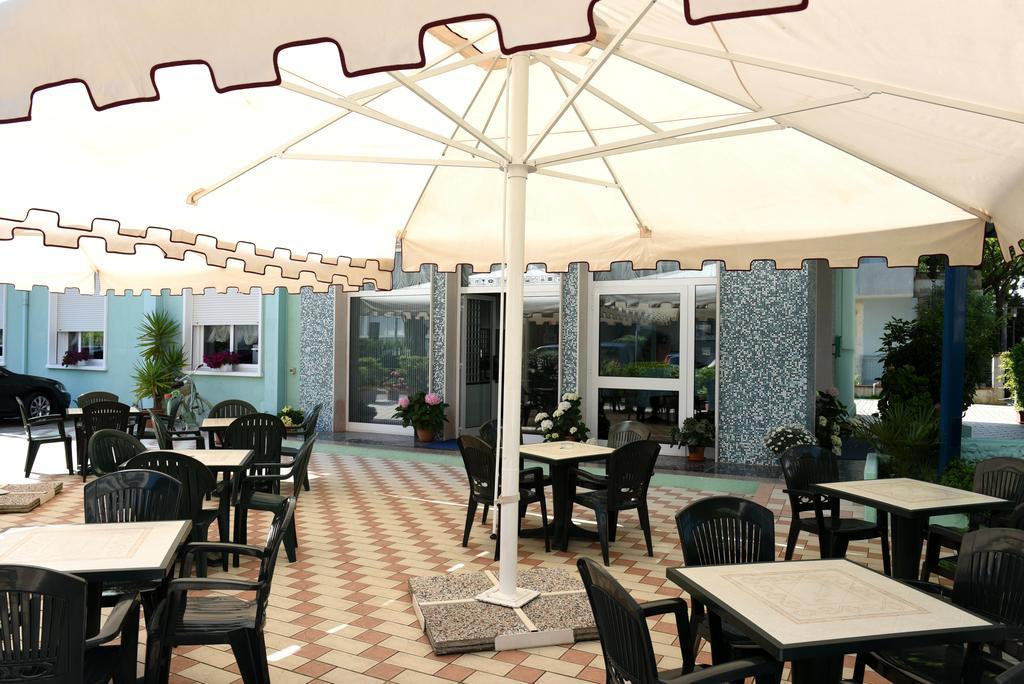 Hotel Savoia Lido di Jesolo Exterior photo