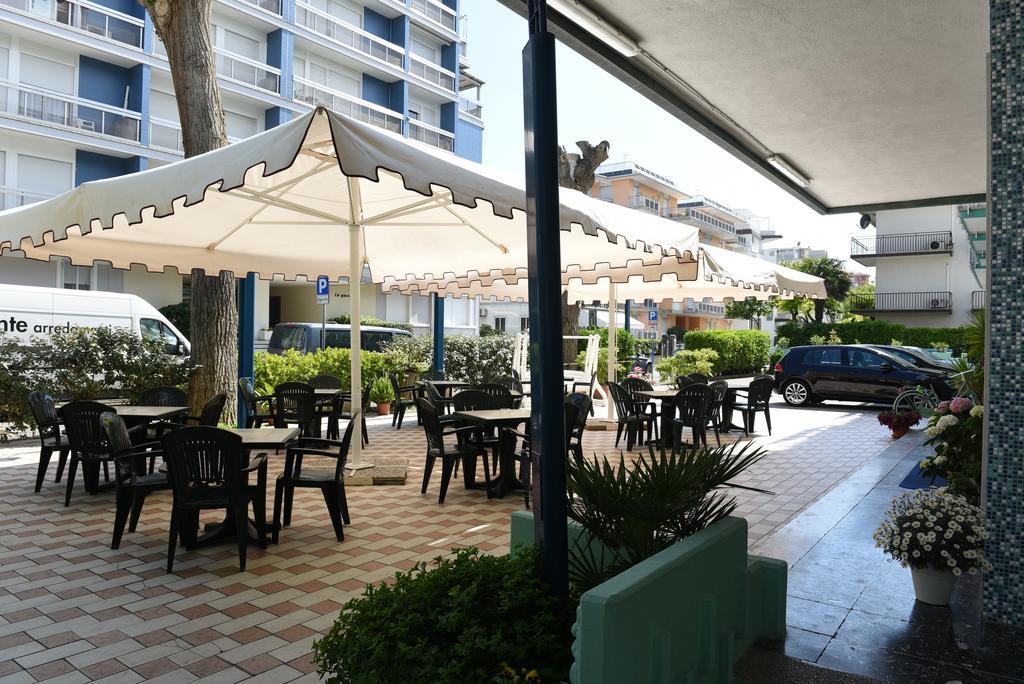 Hotel Savoia Lido di Jesolo Exterior photo